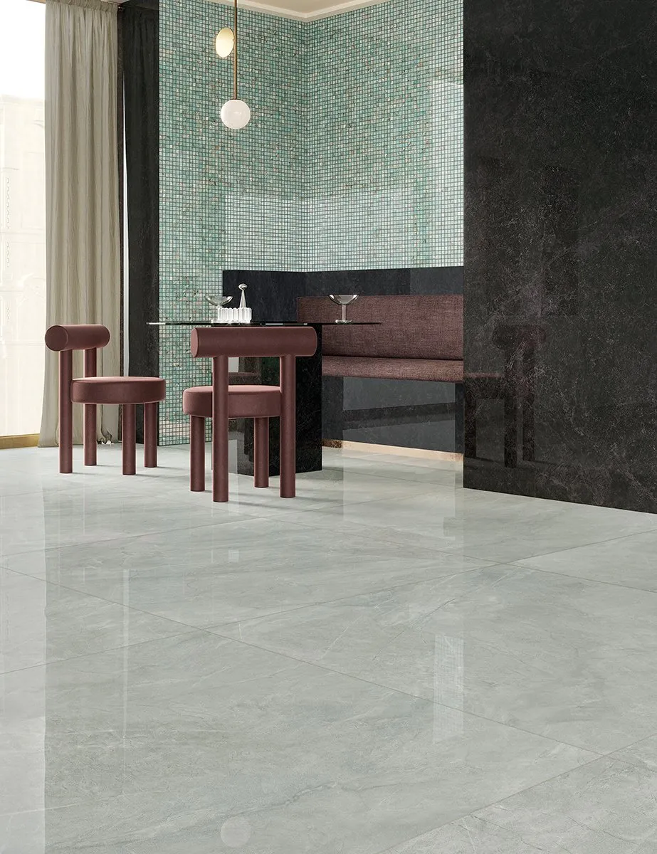 Foyer Royal Marca Corona — 2
