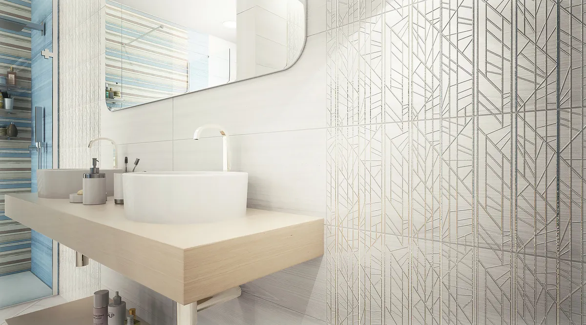 Timber Gray Delacora — 2