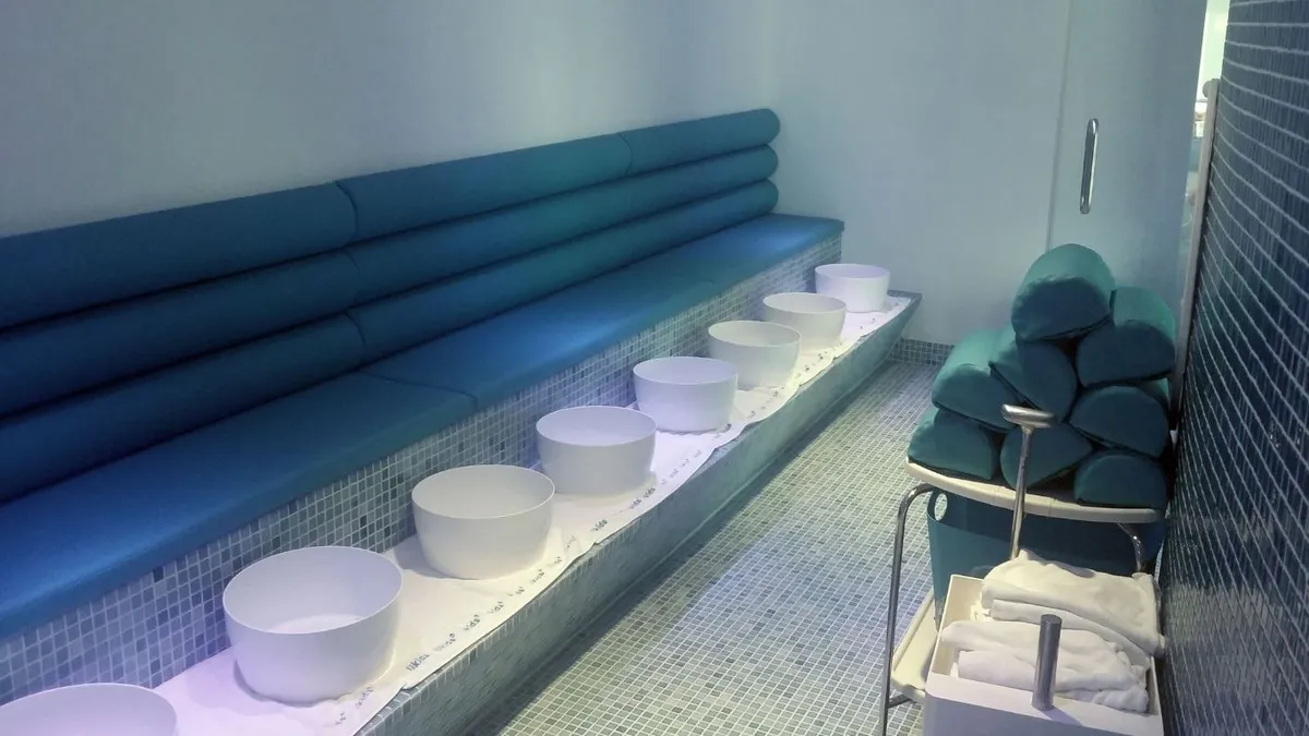 Pool & Spa Togama mosaic — 8